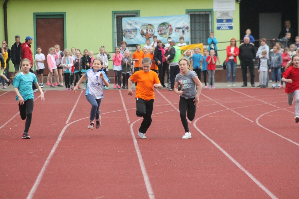 Trójbojowe zmagania najmłodszych
