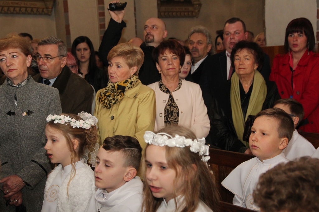 Komunia w Wawrzyńcu ZDJĘCIA