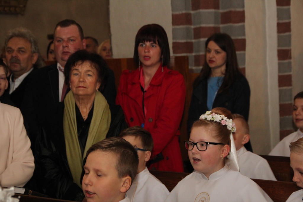 Komunia w Wawrzyńcu ZDJĘCIA