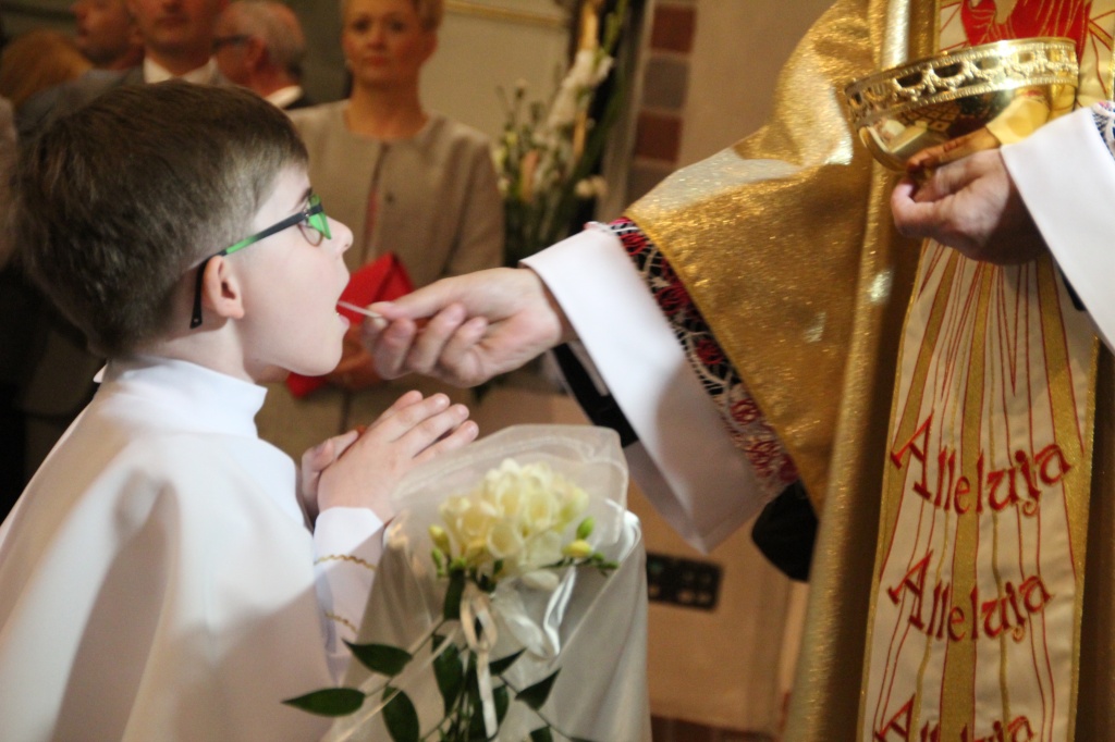 Komunia w Wawrzyńcu ZDJĘCIA