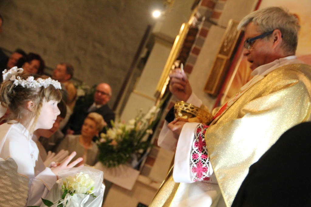 Komunia w Wawrzyńcu ZDJĘCIA