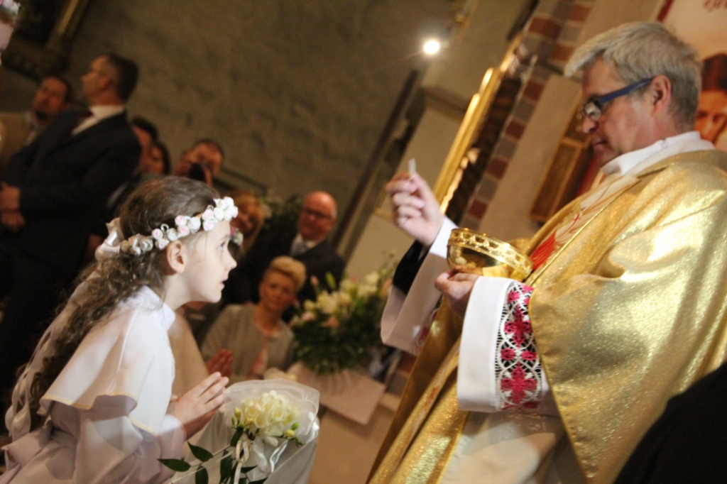 Komunia w Wawrzyńcu ZDJĘCIA