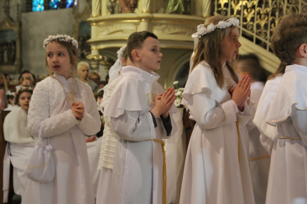 Komunia w Wawrzyńcu ZDJĘCIA