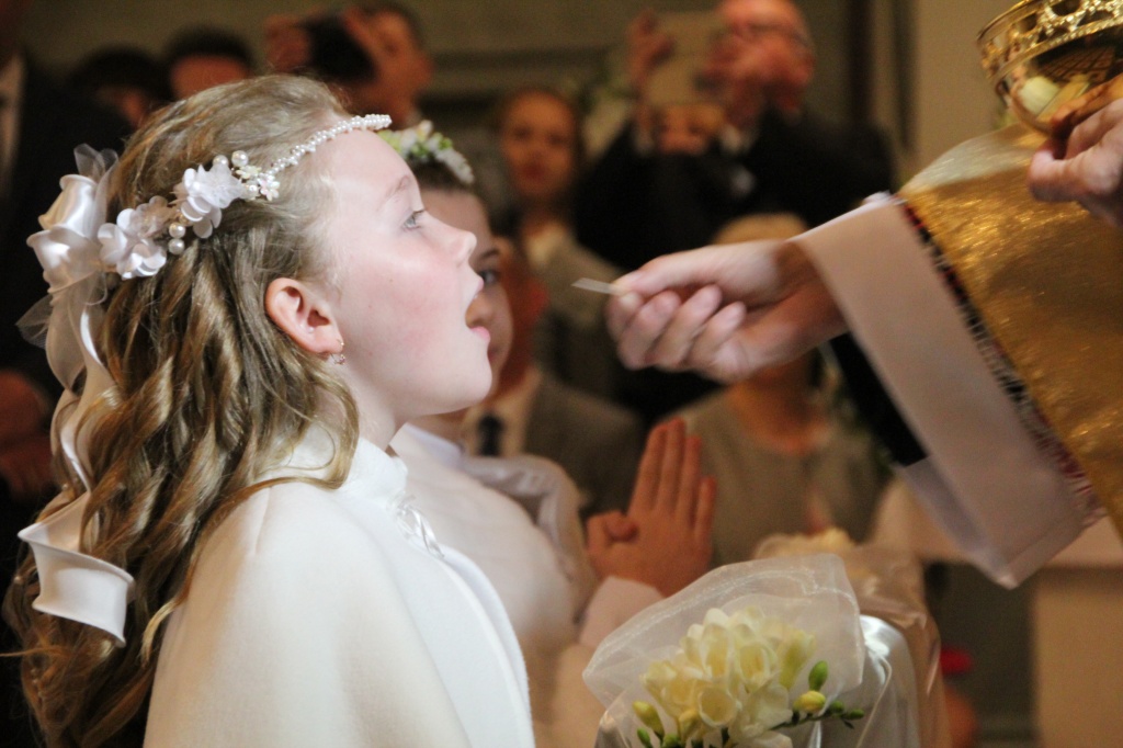 Komunia w Wawrzyńcu ZDJĘCIA