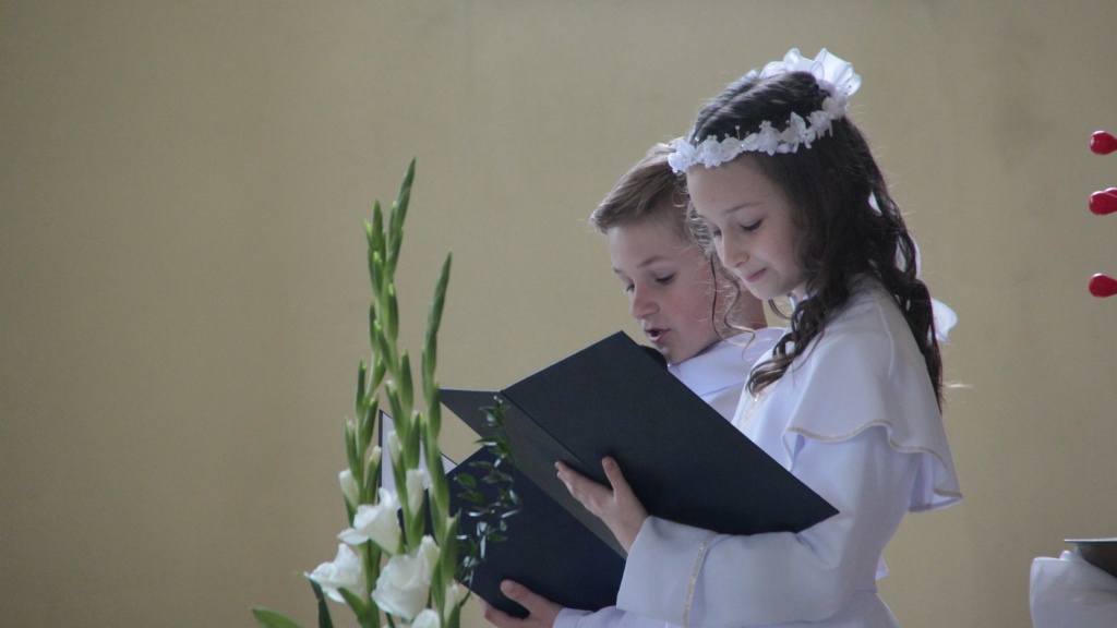 Komunia w Kozalu ZDJĘCIA