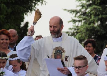 Komunia w Młodojewie FILM