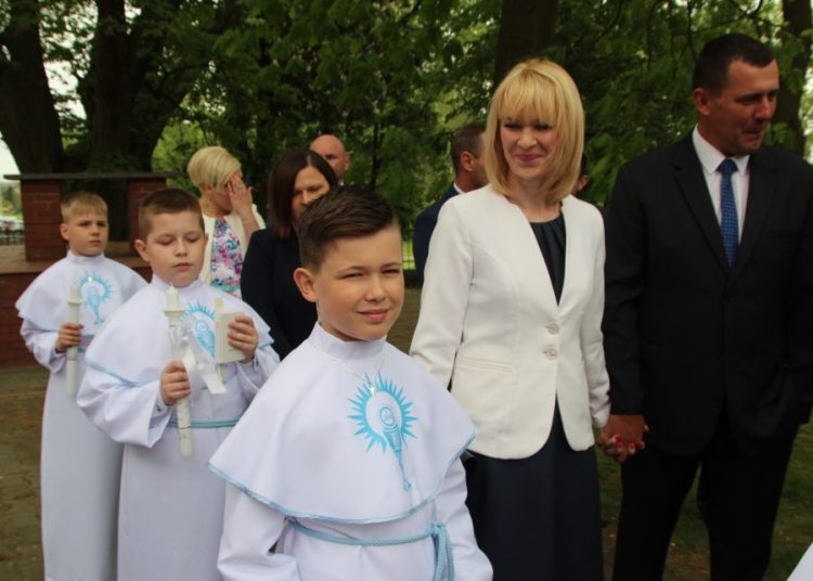 Komunia w Ostrowitem FILM