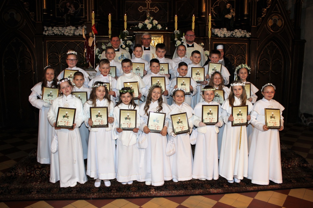 Komunia w Wawrzyńcu ZDJĘCIA GRUPOWE