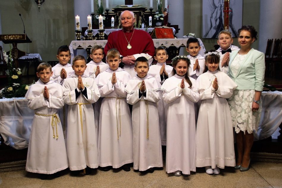 Komunia w Strzałkowie ZDJĘCIA