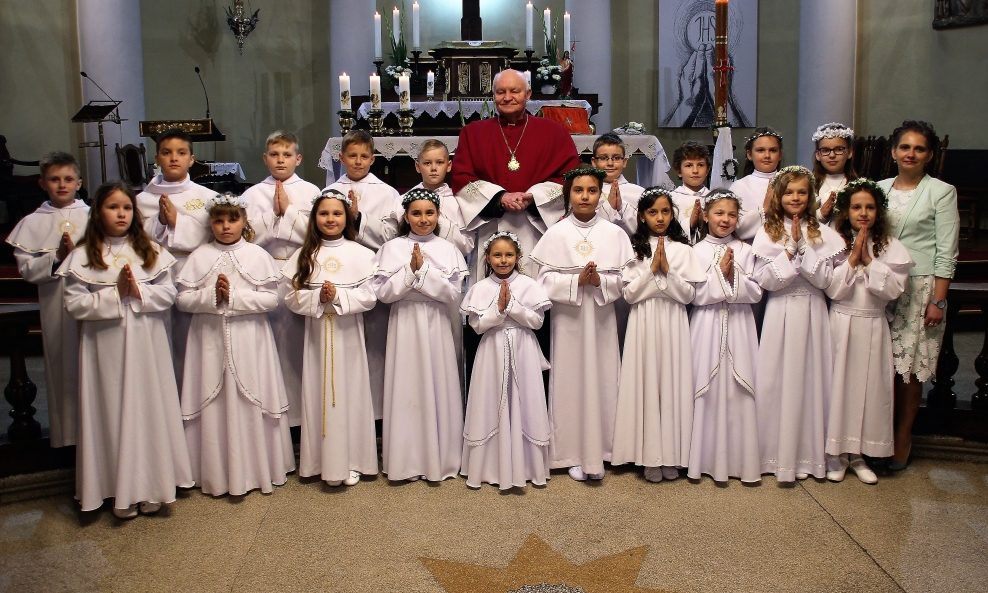 Komunia w Strzałkowie ZDJĘCIA