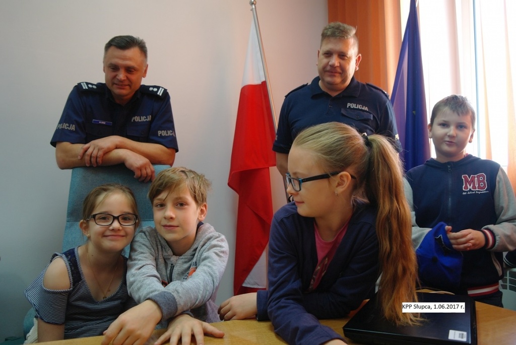 Dzień Dziecka spędzili u mundurowych ZDJĘCIA