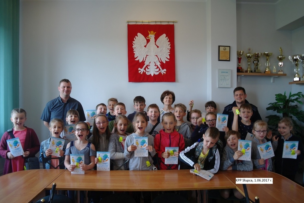 Dzień Dziecka spędzili u mundurowych ZDJĘCIA