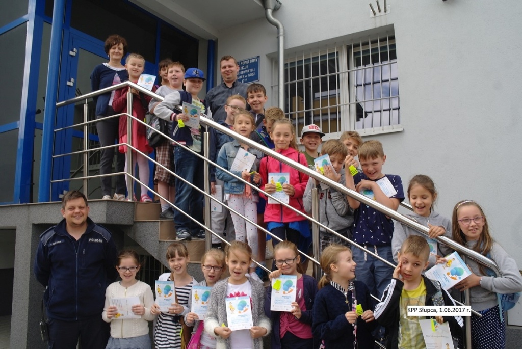 Dzień Dziecka spędzili u mundurowych ZDJĘCIA