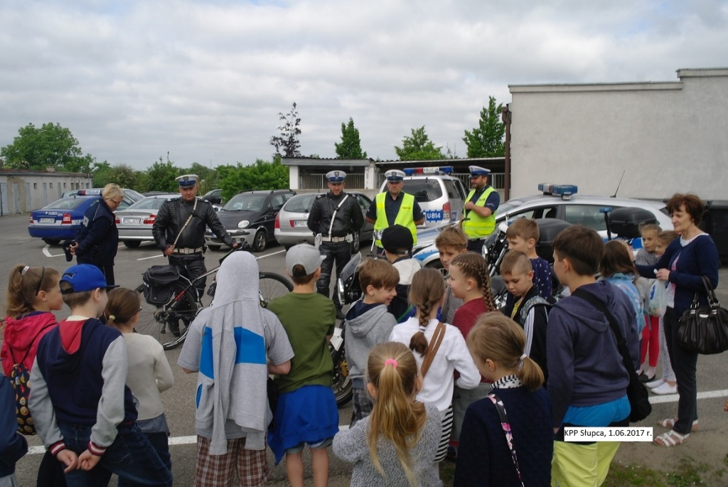 Dzień Dziecka spędzili u mundurowych ZDJĘCIA