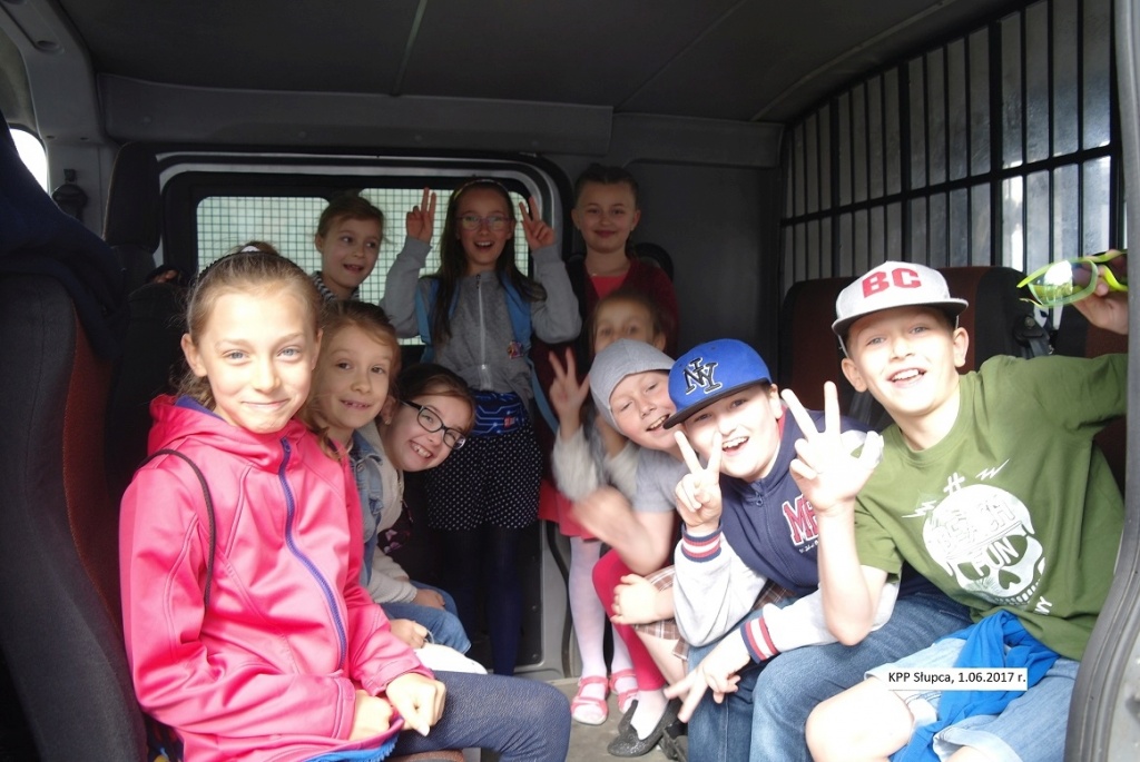 Dzień Dziecka spędzili u mundurowych ZDJĘCIA