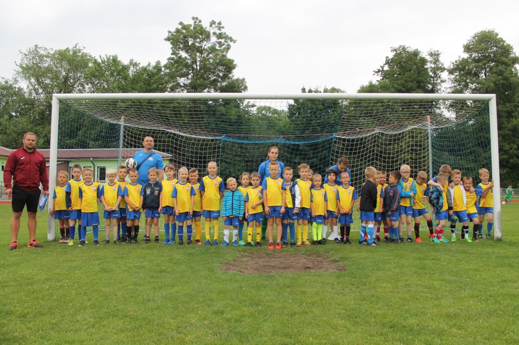 Piłkarskie zmagania skrzatów