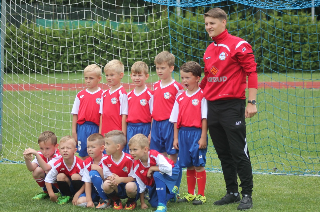 Piłkarskie zmagania skrzatów