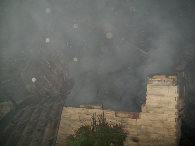 Palił się dom w Ostrowie ZDJĘCIA