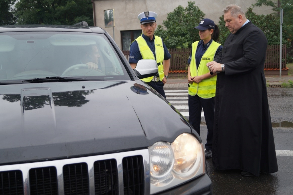 Obrazki ze świętymi zamiast mandatów