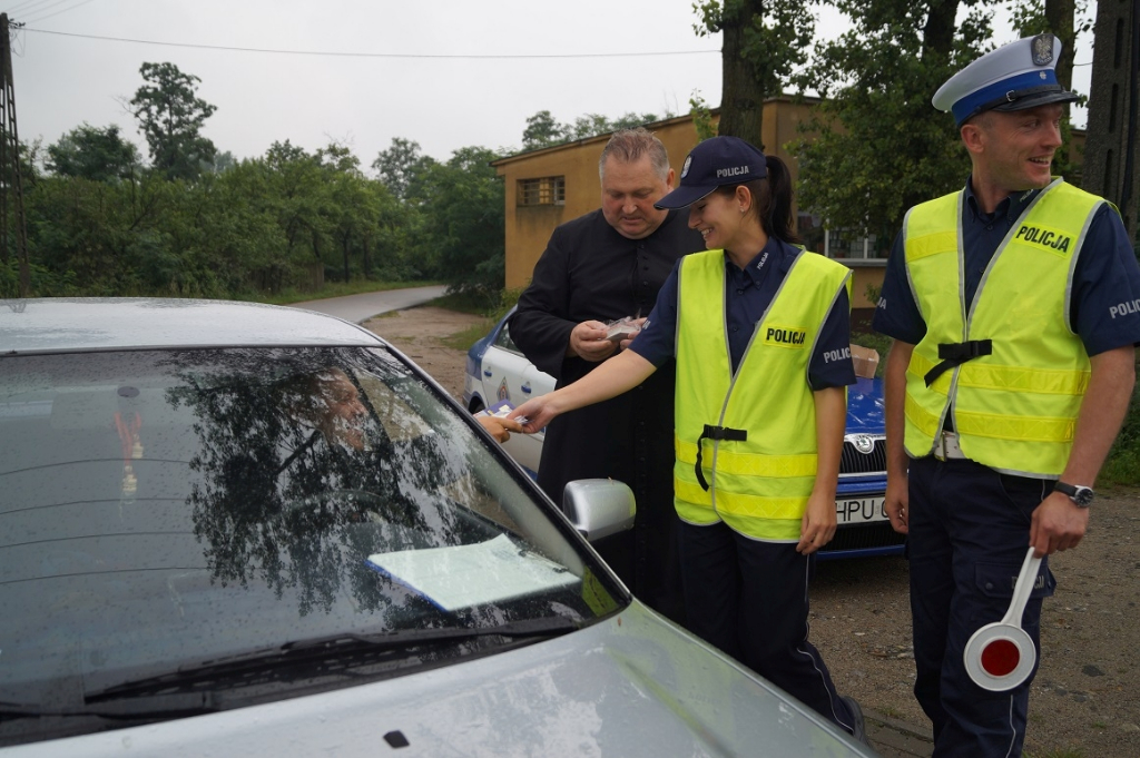 Obrazki ze świętymi zamiast mandatów