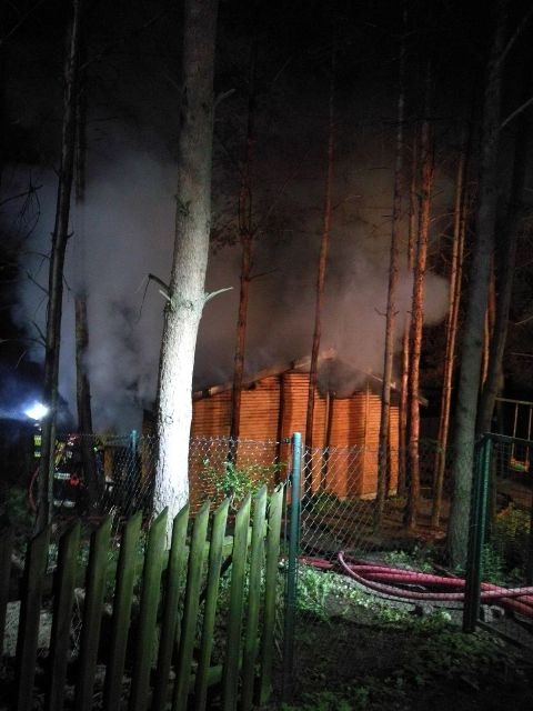 Palił się dom w Ostrowie ZDJĘCIA