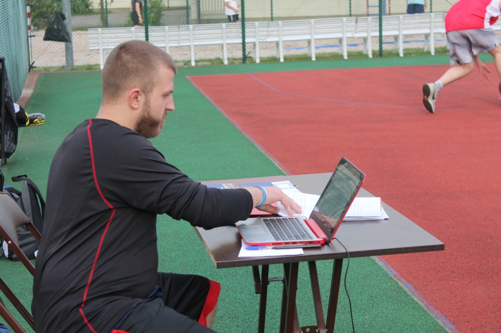 Zagrali prawdziwą uliczną koszykówkę