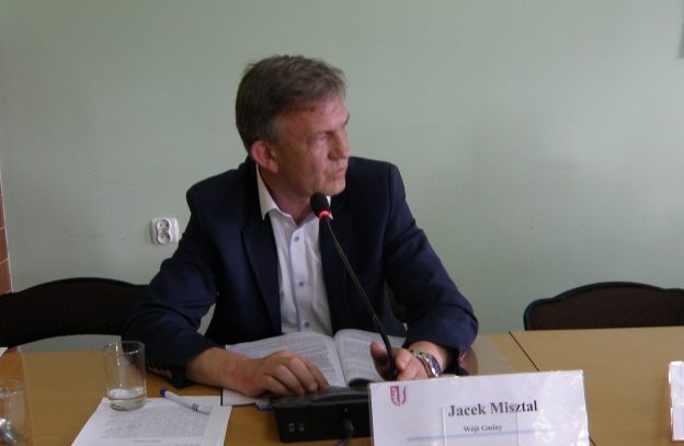 Misztal zwiedził Włochy, Świtek pyta o koszty