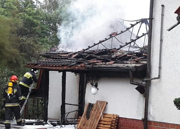 Pożar w Polanowie. Płonął dom ZDJĘCIA