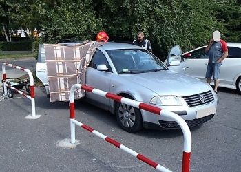 Zatrzasnęła niemowlę w aucie