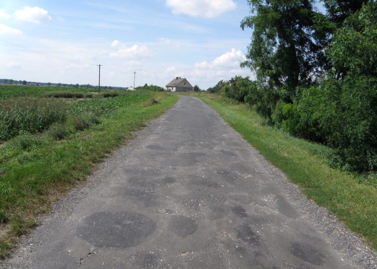 Z Dąbrowej chce zrobić Sybiraków