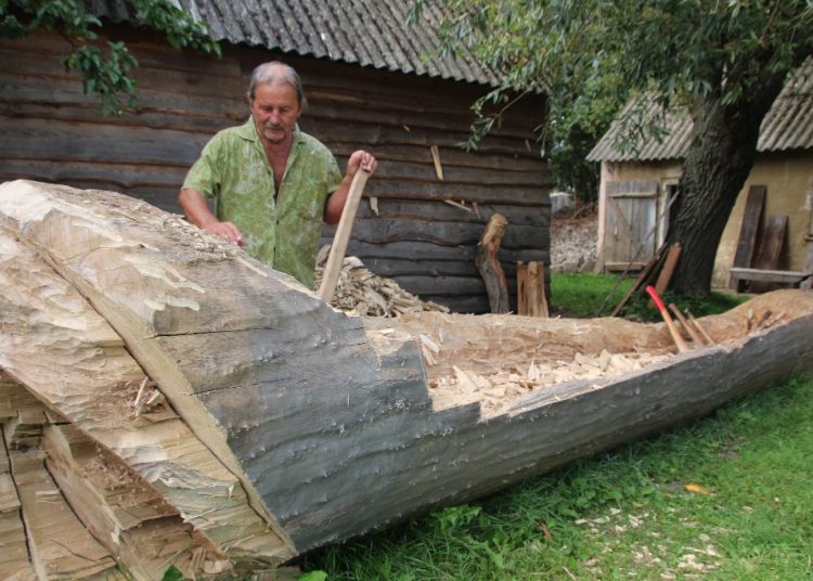 Słupczanin tworzy wyjątkową łódź