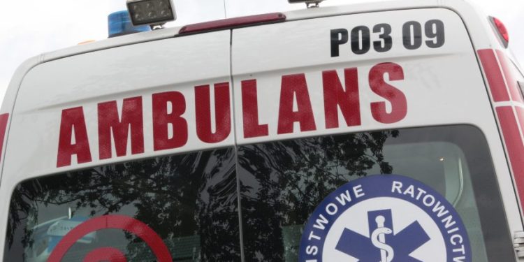 Karetka na plaży. Ratowali 36-latka