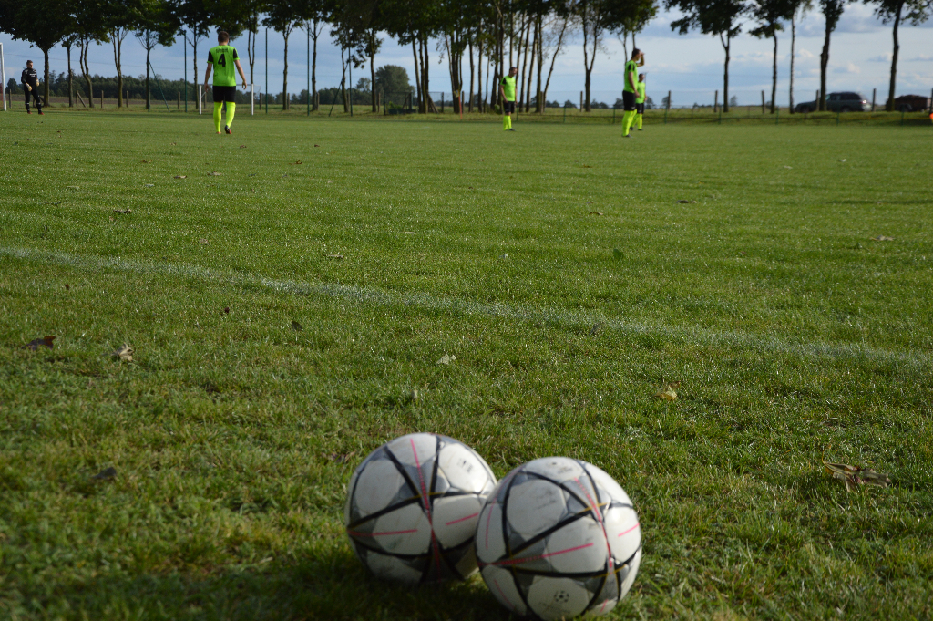 Kapitan uratował Czarnych. Zdjęcia z derbów