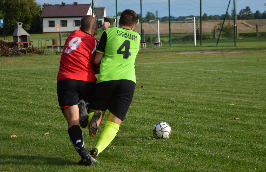 Kapitan uratował Czarnych. Zdjęcia z derbów