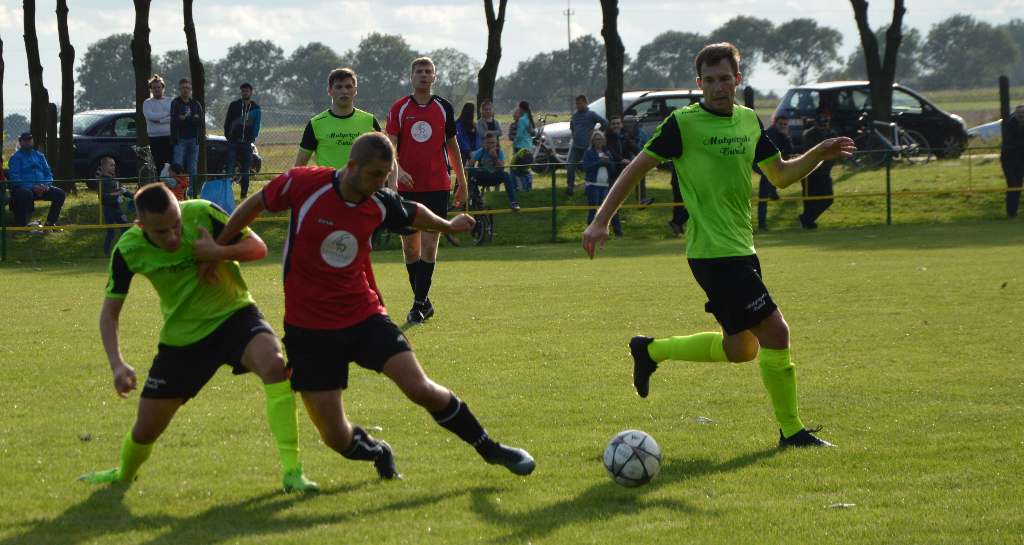Kapitan uratował Czarnych. Zdjęcia z derbów