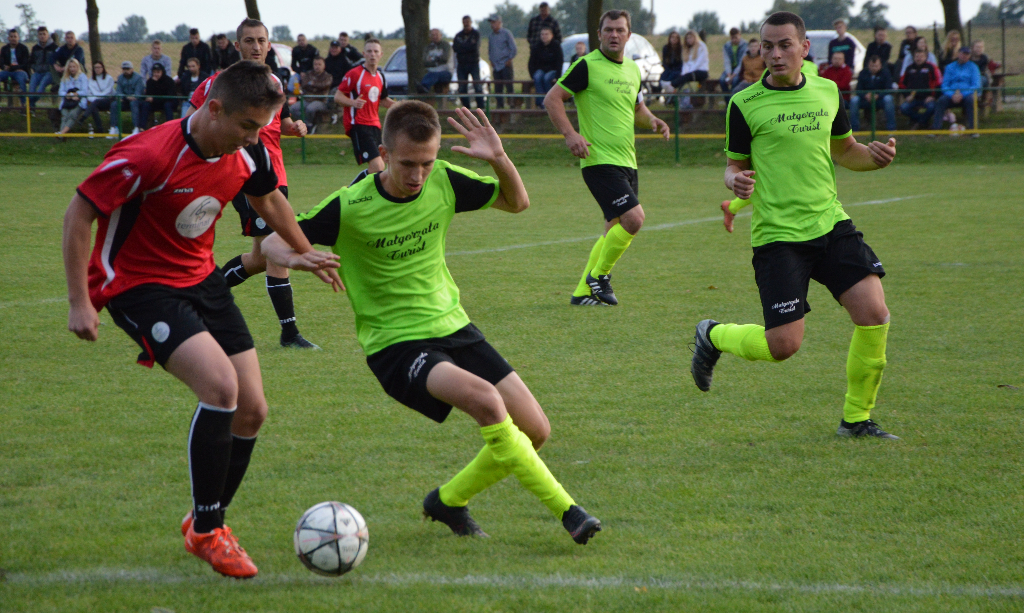 Kapitan uratował Czarnych. Zdjęcia z derbów