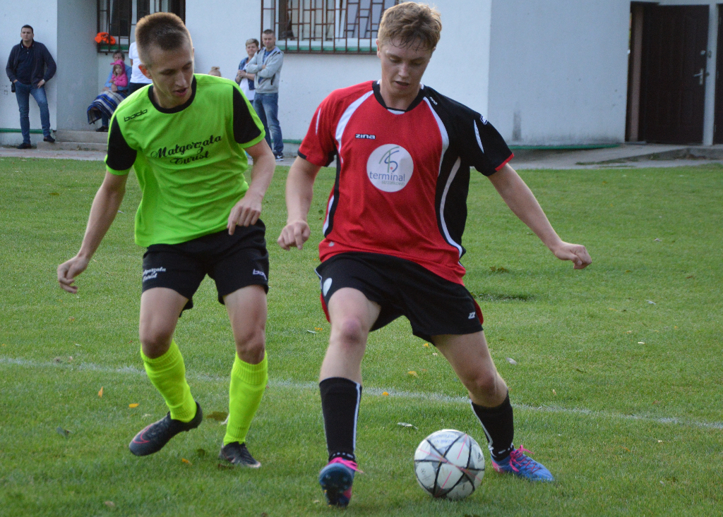 Kapitan uratował Czarnych. Zdjęcia z derbów