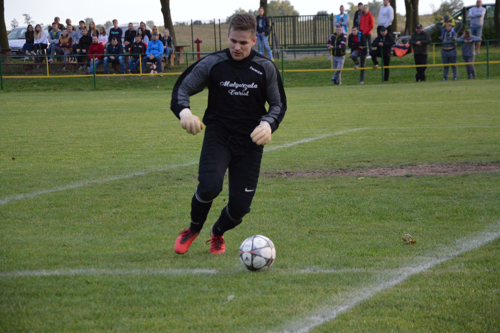 Kapitan uratował Czarnych. Zdjęcia z derbów