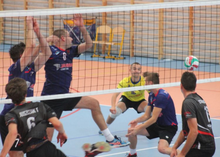 Inauguracyjna porażka TODO Czarnych