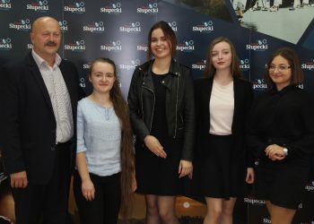 Starosta nagrodził najlepszych uczniów