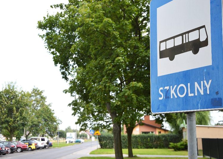 Zlikwidowali kurs. Zalecają spacer