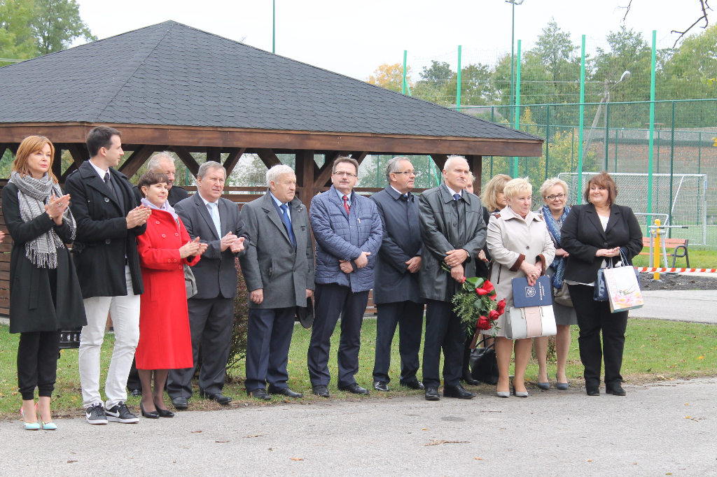 Szkoła w Trąbczynie ma nowy sztandar