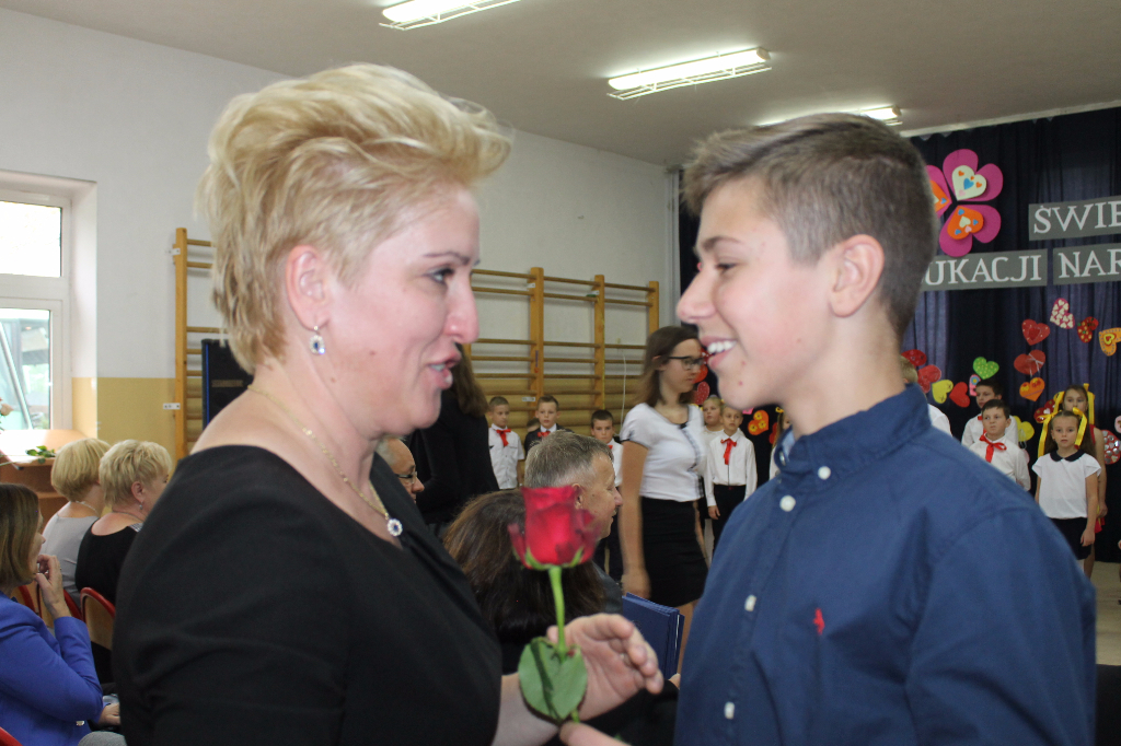 Szkoła w Trąbczynie ma nowy sztandar