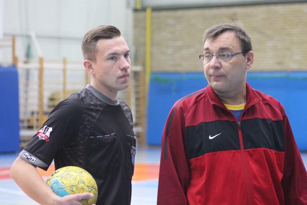 Piętnaście zespołów walczy o mistrzowską koronę