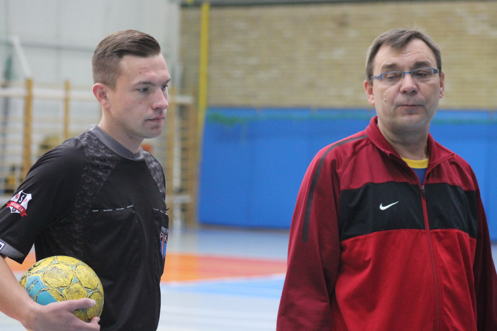 Piętnaście zespołów walczy o mistrzowską koronę