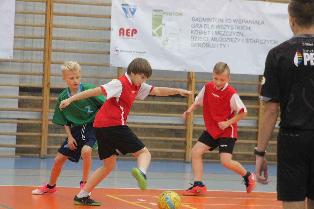 Piętnaście zespołów walczy o mistrzowską koronę