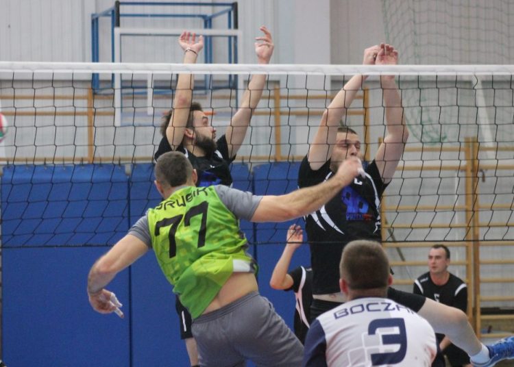 Wystartowały rozgrywki ligi regionalnej