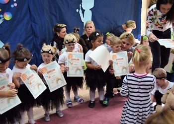 Pasowanie na przedszkolaka u Małych Odkrywców