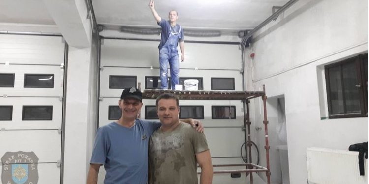 Remont trwa. Strażacy fachowcami