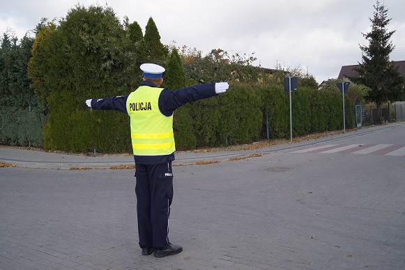 Najechał na policjanta kierującego ruchem